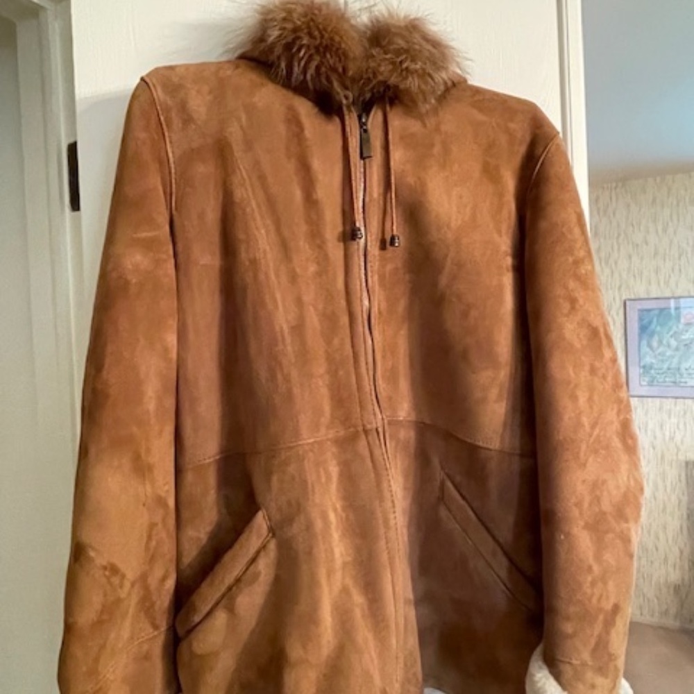 Duck Sport New York Suede and shearling coat  Size Large  Real Fur on hood